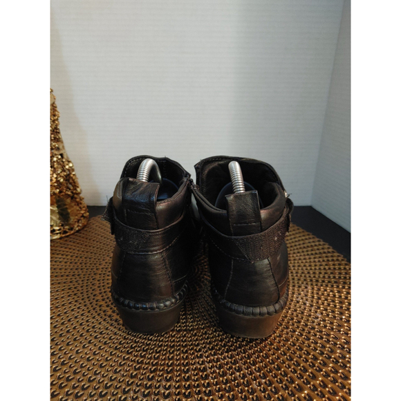 PIEL CANELA TIENDA Piel Canela Booties Size 9